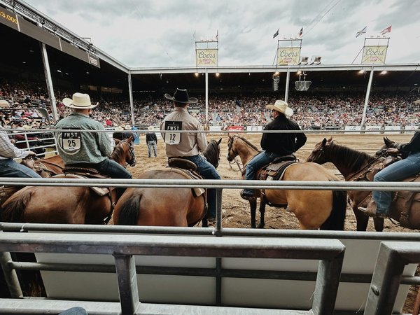 Quels sont les impacts des événements sportifs récents sur la société ?