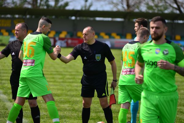 Comment devenir arbitre de football