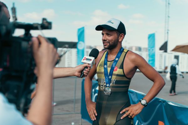 Comment les athlètes gèrent-ils la pression médiatique dans les compétitions sportives ?
