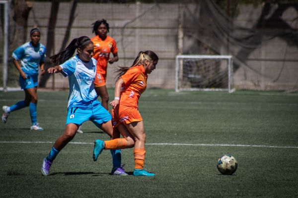 Les défis rencontrés par les femmes dans le football