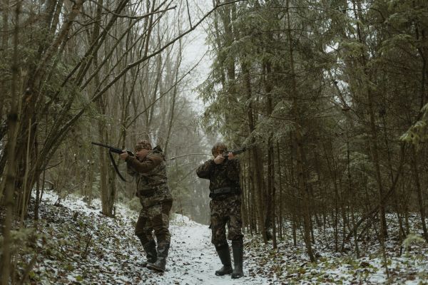Top vêtements de traque pour maximiser votre chasse